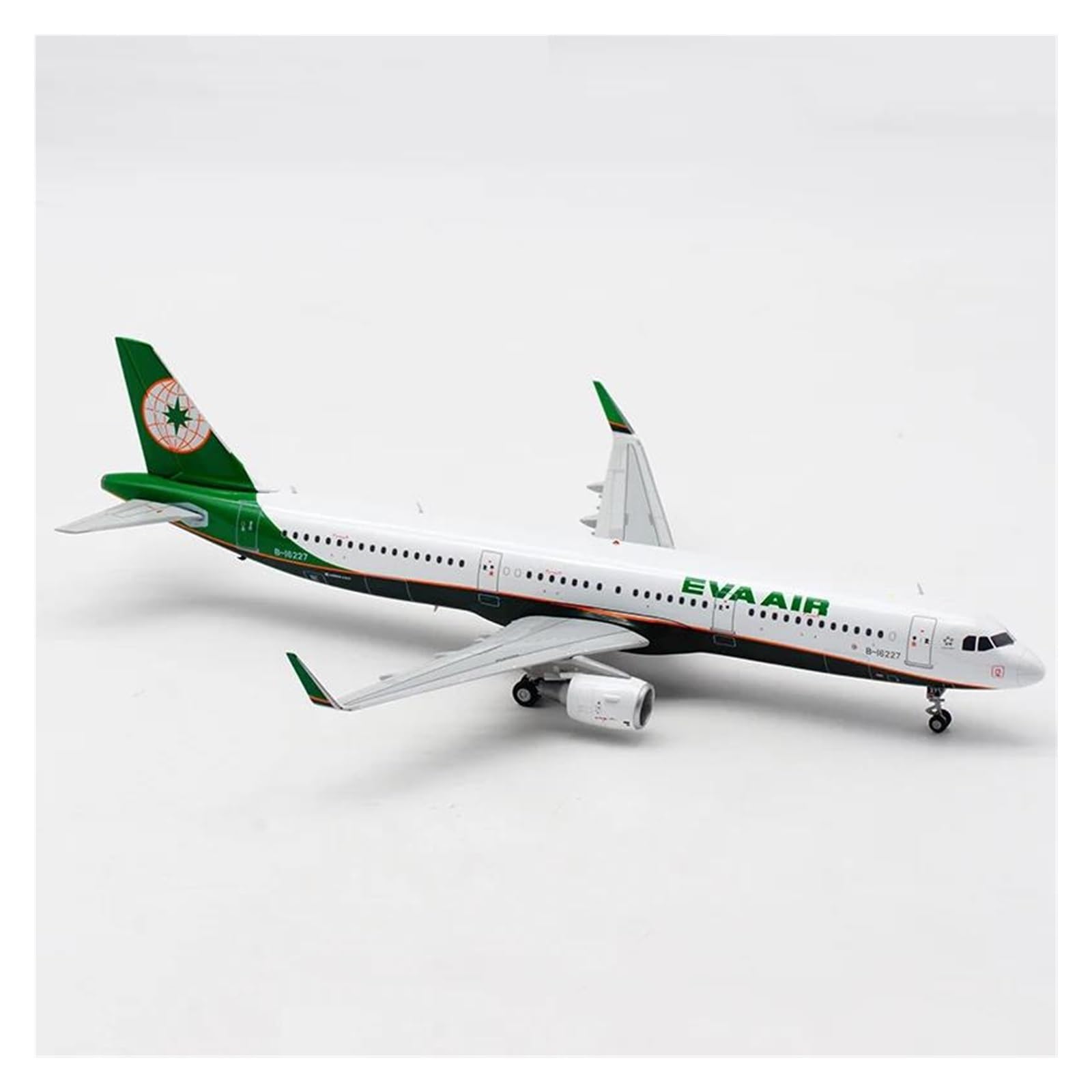 Amazon.co.jp: 航空機 エバー航空 A321 航空会社モデル合金航空機