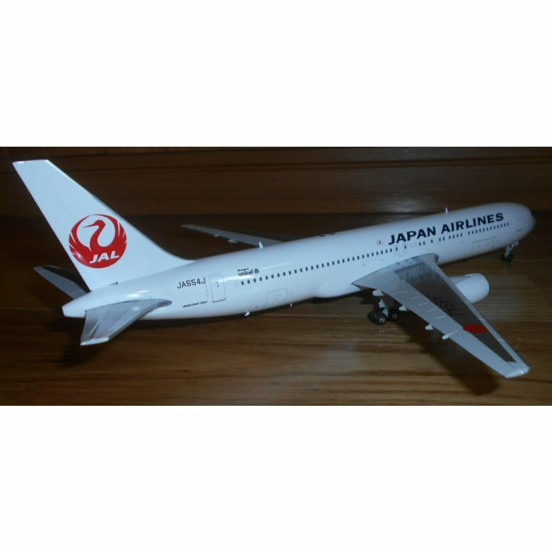 Amazon.co.jp: JCWings 1/200 JAL B767-346ER JA654J : ホビー