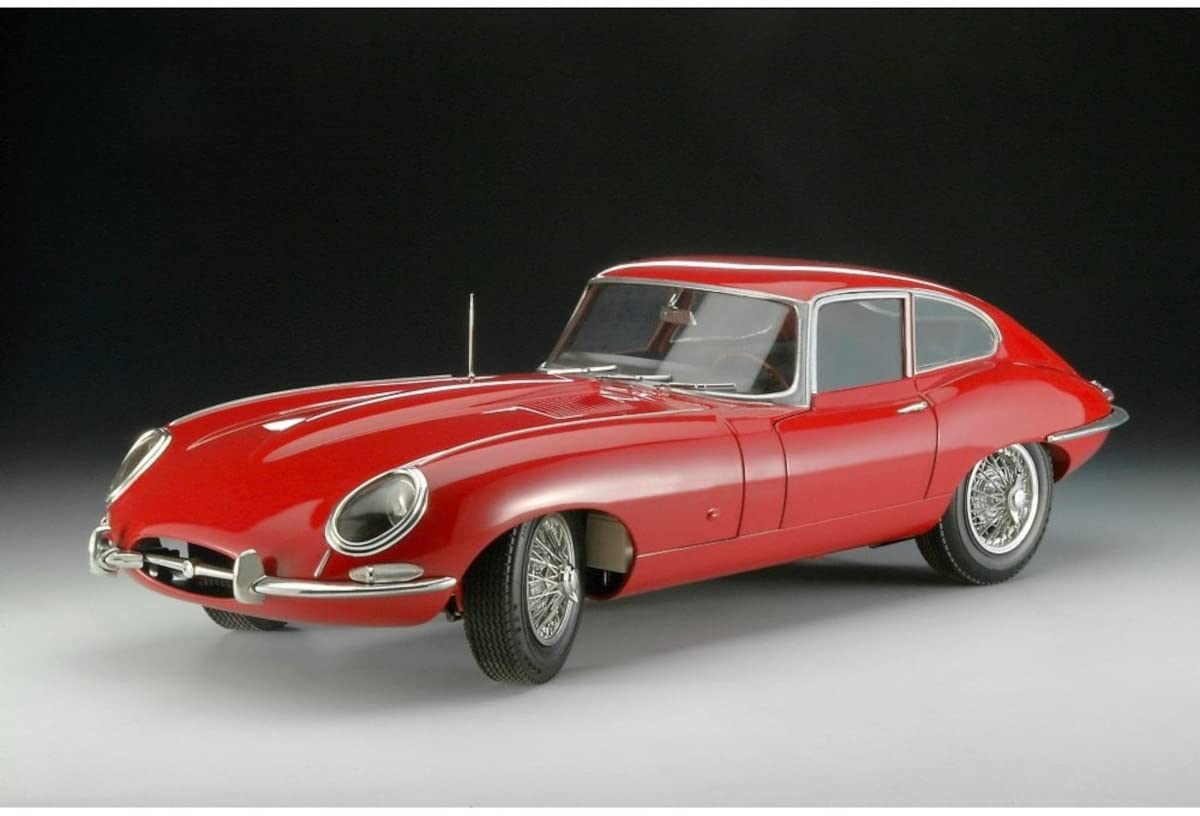 Amazon.com: Revell 07717 Jaguar E-Type 1:8 Scale Unbuilt/Unpainted