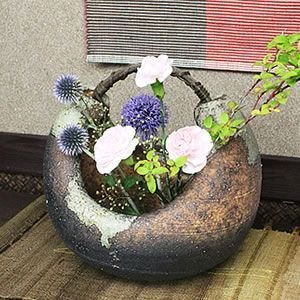 Amazon.co.jp: 信楽焼 古陶つる渡し花入れ【ha-0001】 花瓶 花器