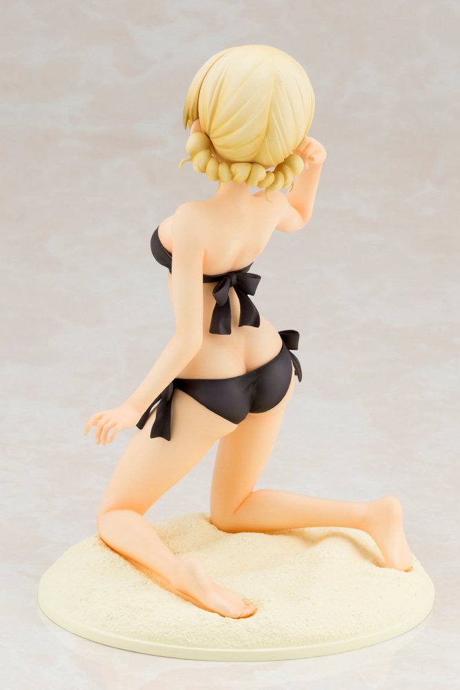 Amazon.co.jp: ガールズ&パンツァー 劇場版 ダージリン 水着ver. 1/7
