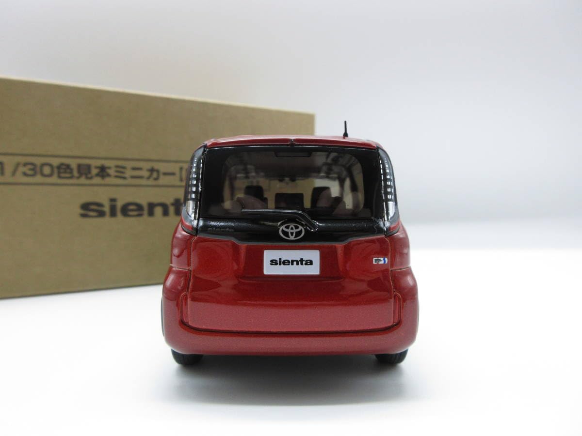 Amazon | 1/30 ミニカー 新型シエンタ 2022 非売品 カラーサンプル