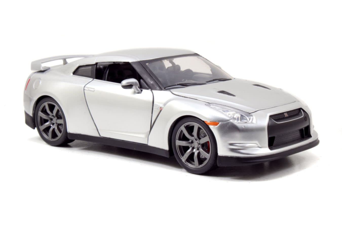 Amazon.com: Fast & Furious '09 Nissan R35 Vehicle 1:24 Diecast By