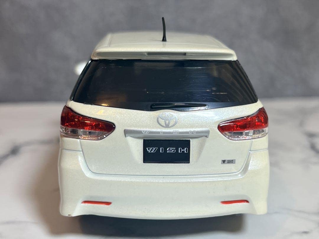 Amazon | TOYOTA トヨタ ウィッシュ（WISH）ミニカー 1／24サイズ