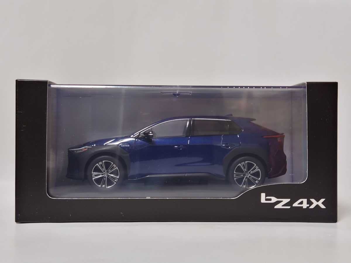 Amazon | トヨタ bZ4X 1/30 ミニカー カラーサンプル ダークブルー