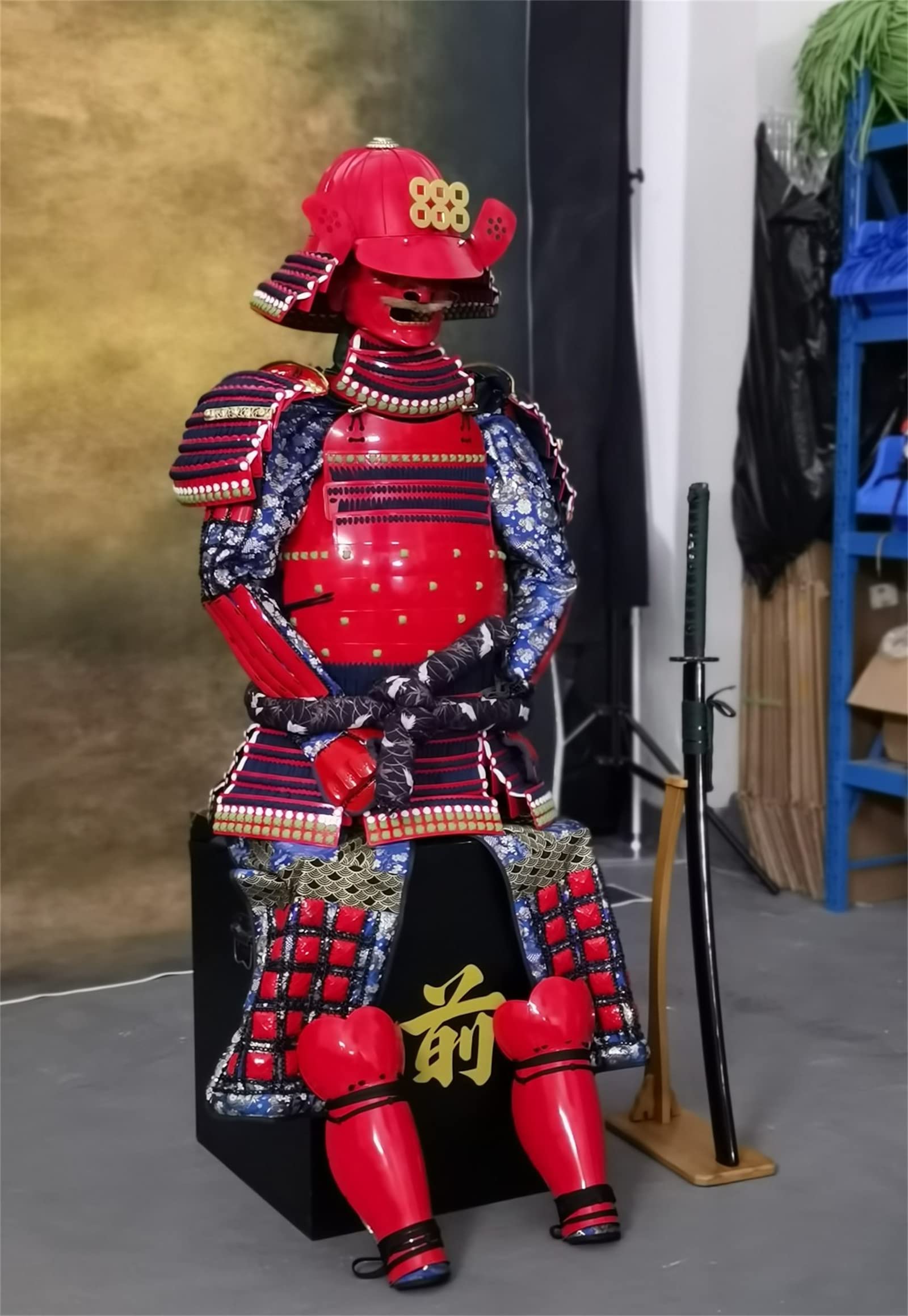 Amazon.co.jp: 手作り甲冑 兜 武士 鉄鎧 等身大甲冑 足 大人用 かぶる