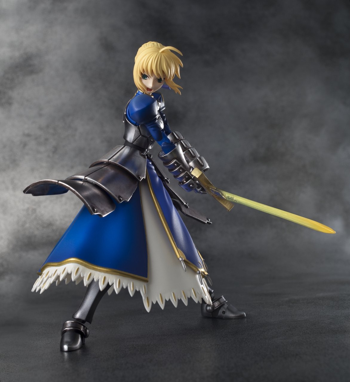 Amazon.co.jp: TAMASHII NATIONS 超合金 セイバー [Fate/Zero] : ホビー
