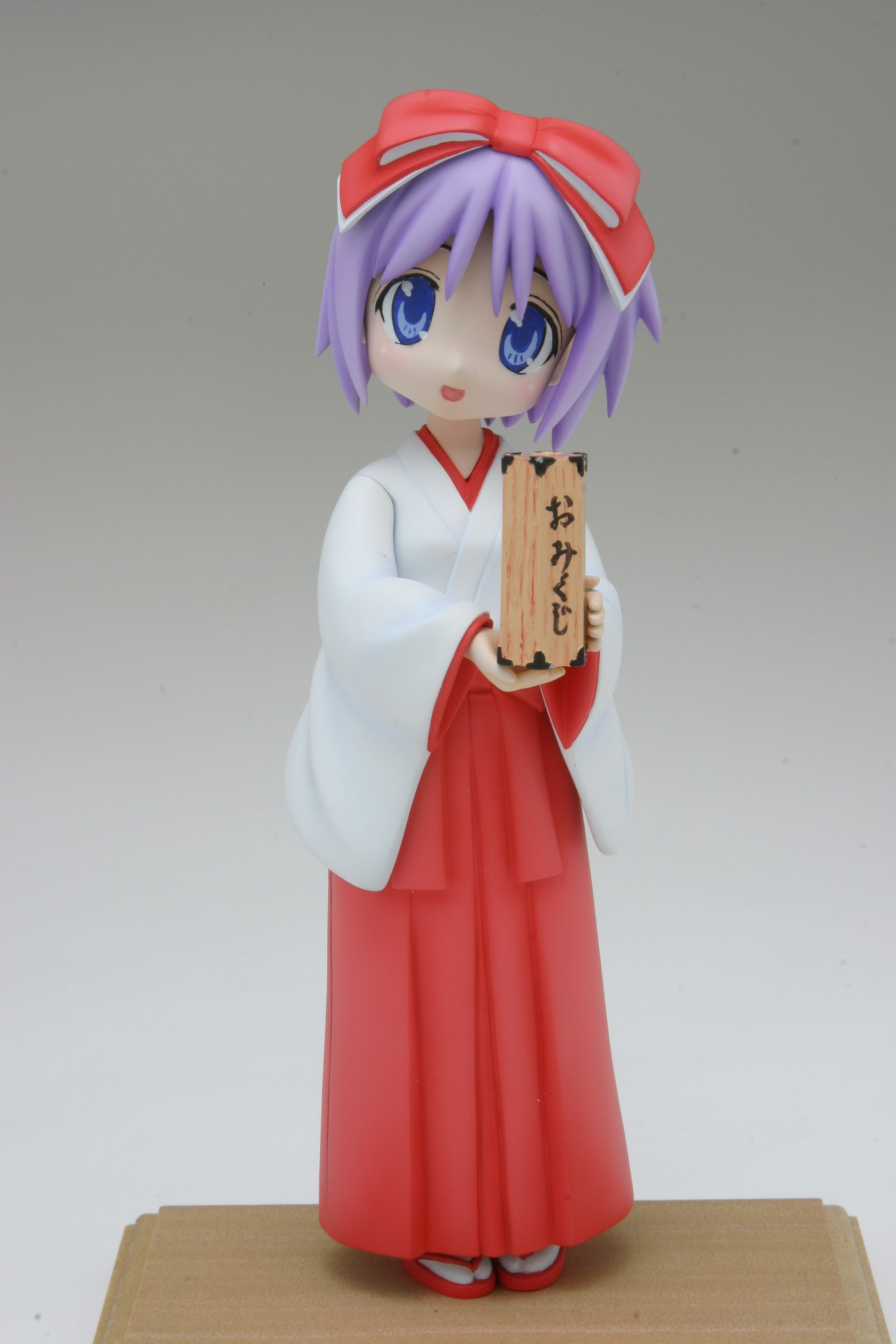 Amazon.co.jp: らきすた 柊つかさ (ノンスケールPVC塗装済み完成品