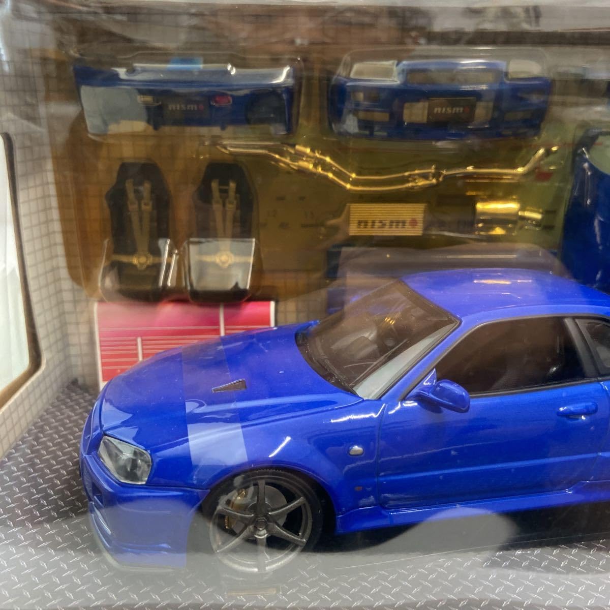 Amazon | ホットワークス 1/24 日産 スカイライン GT-R V-spec Ⅱ 2002