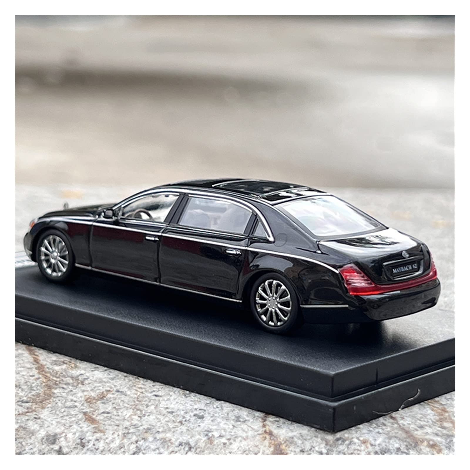 Amazon.co.jp: ミニカー スケールモデルカー 1:64 ベンツマイバッハ 62