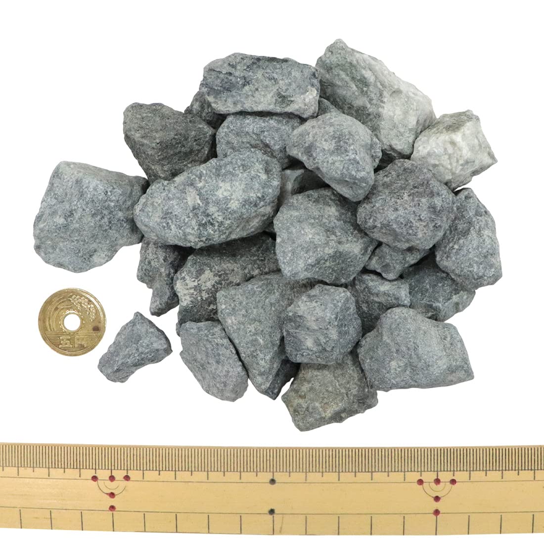 Amazon | 東海砂利 青砕石 20-30mm 4号 砕石 (S-30) 20kg×20袋 (400kg
