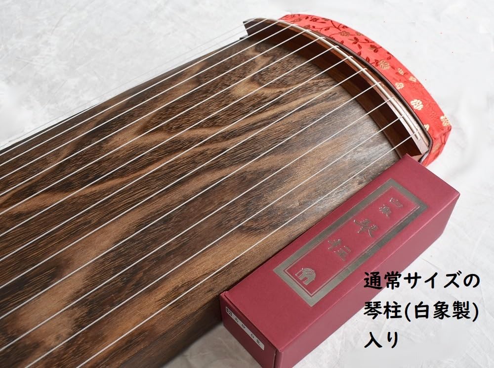 中古 刳り甲 十三絃筝 天然素材の 琴柱 .布張り琴柱ケース入り. 油箪