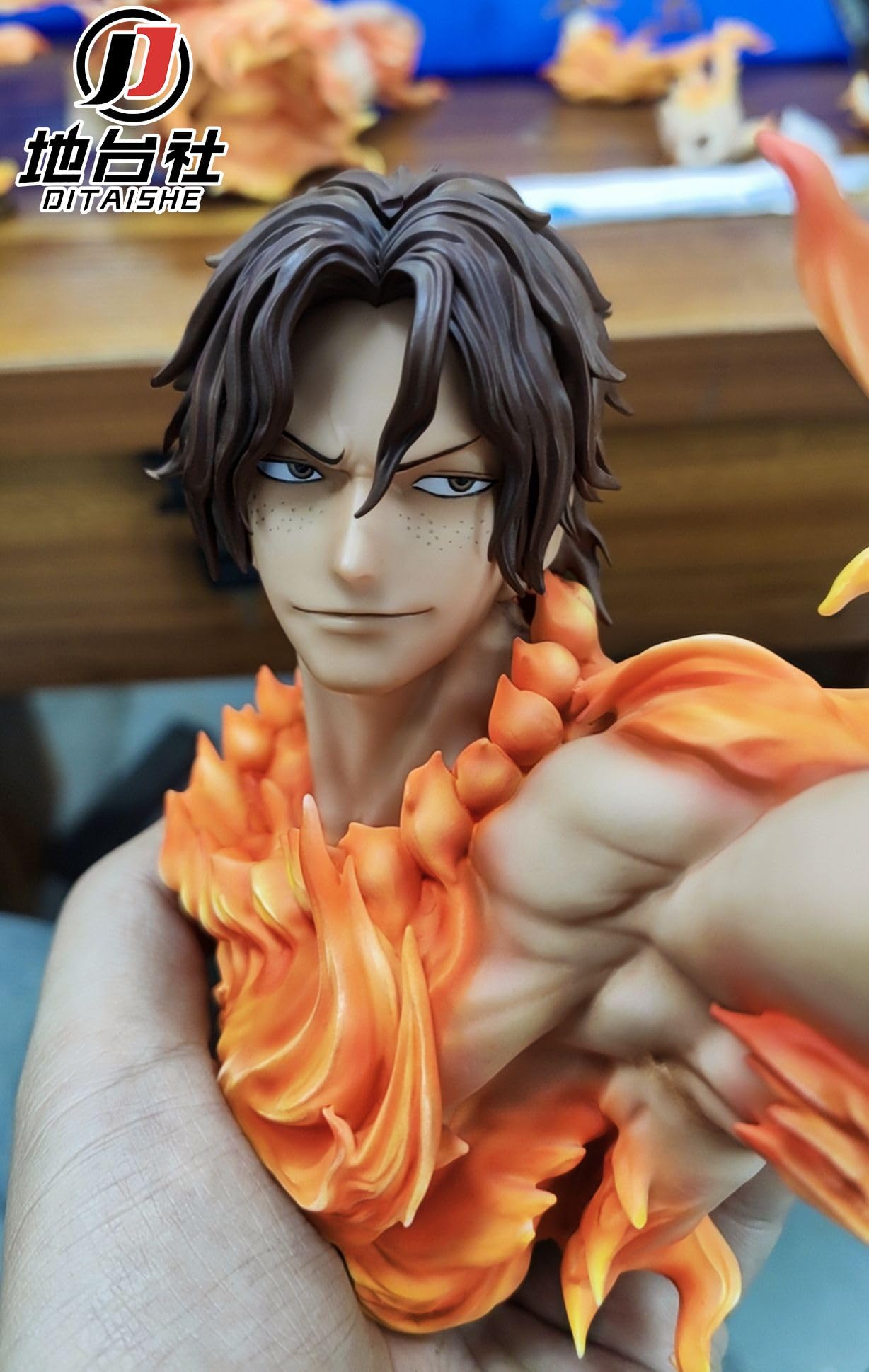 Amazon.co.jp: ポートガス・D・エース 火拳のエース フィギュア 1/4