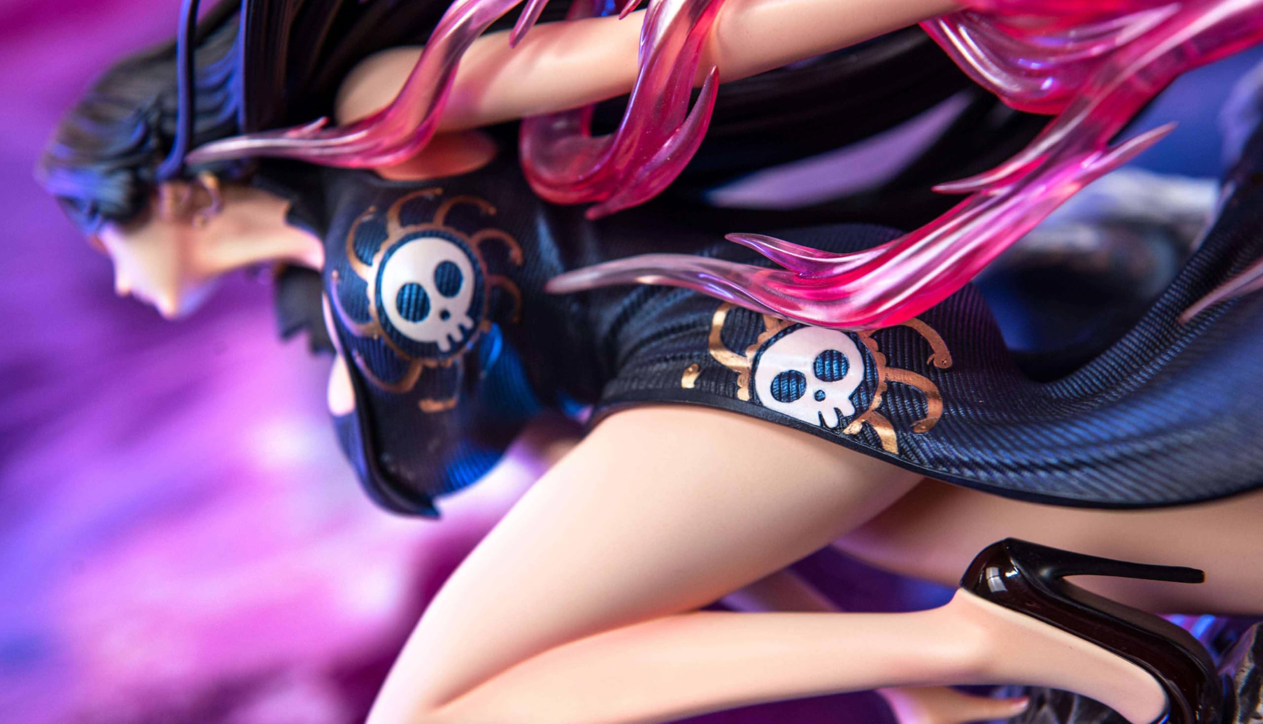Amazon.co.jp: 海賊女帝 ボア・ハンコック フィギュア 1/8スケール