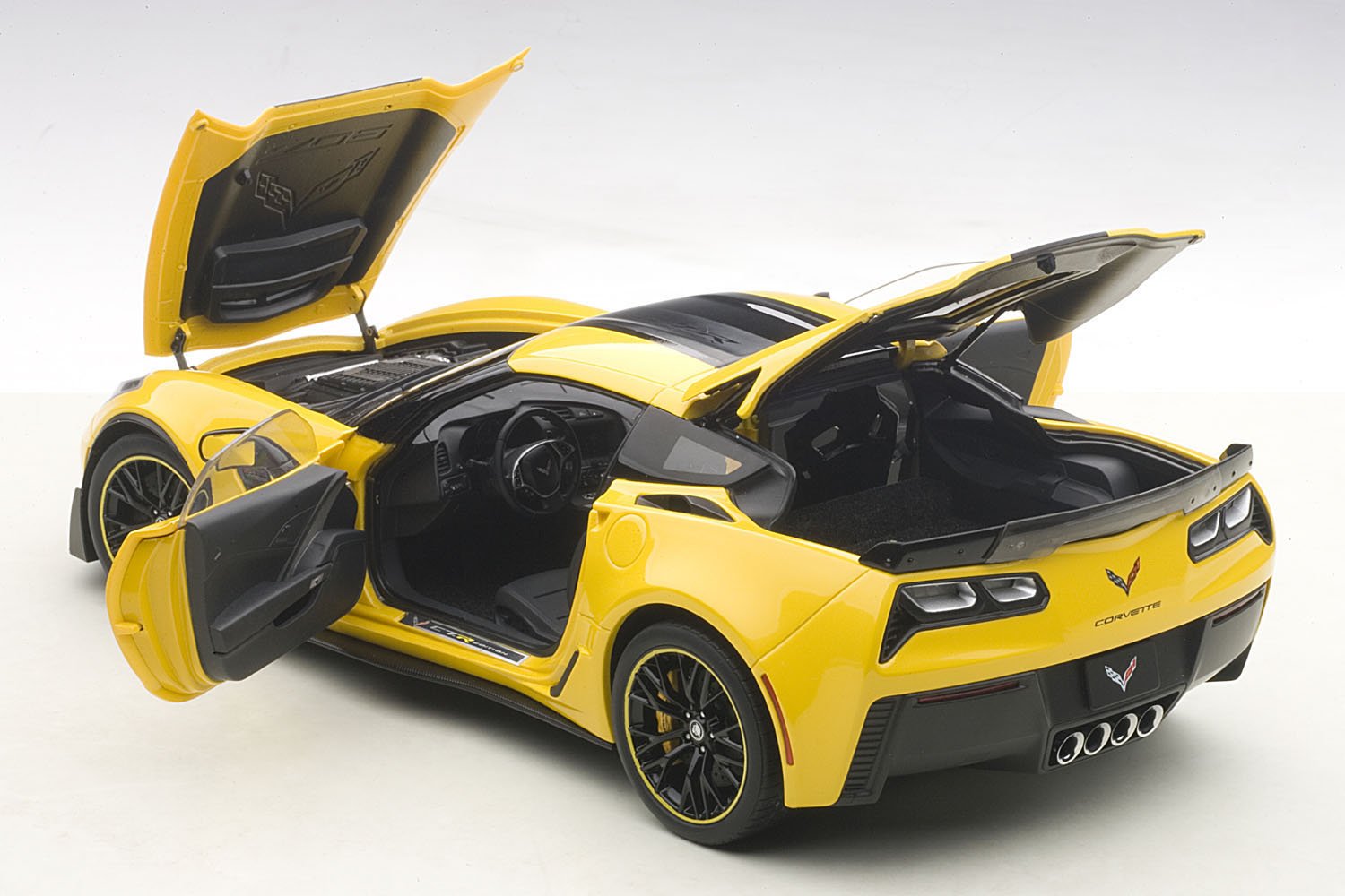 Amazon | AUTOart 1/18 シボレー コルベット (C7) Z06 C7.R