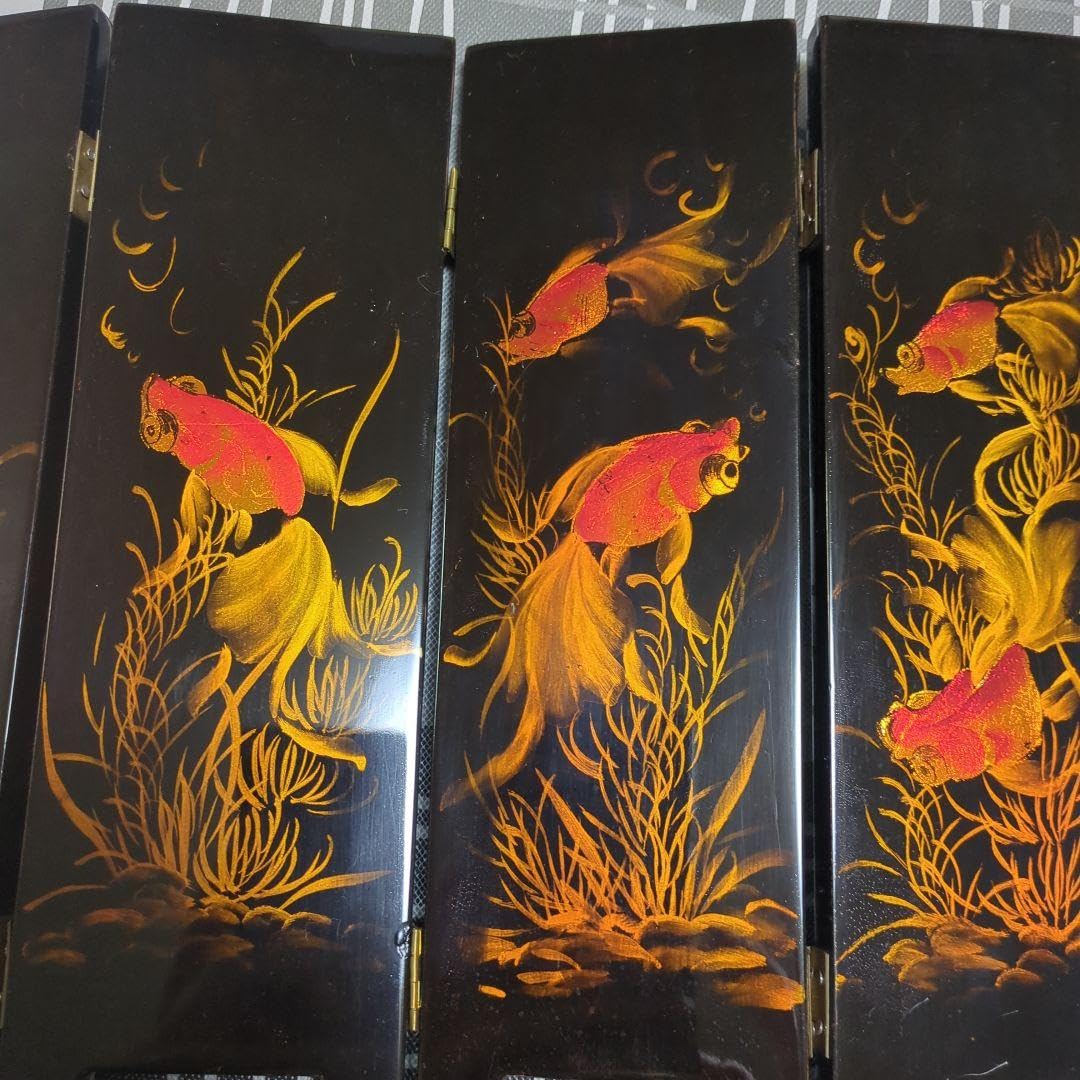 Amazon.co.jp: 螺鈿細工 卓上 屏風 韓国 漆器 金魚 人 : ホーム＆キッチン