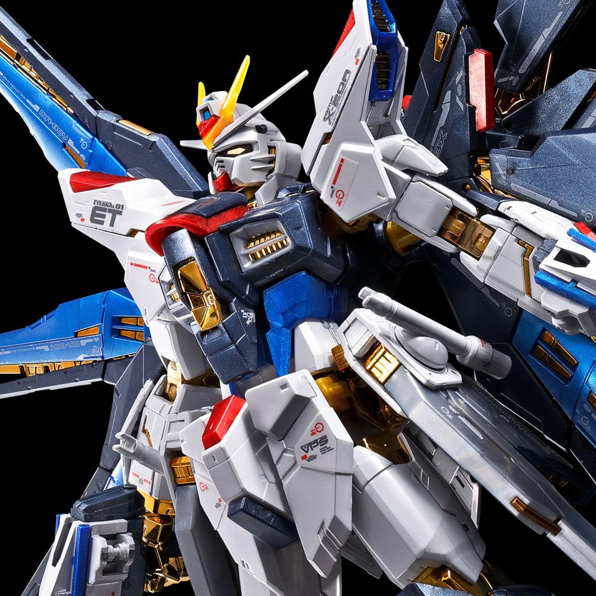 Amazon | BANDAI RG 1/144 ストライクフリーダムガンダム[チタニウム