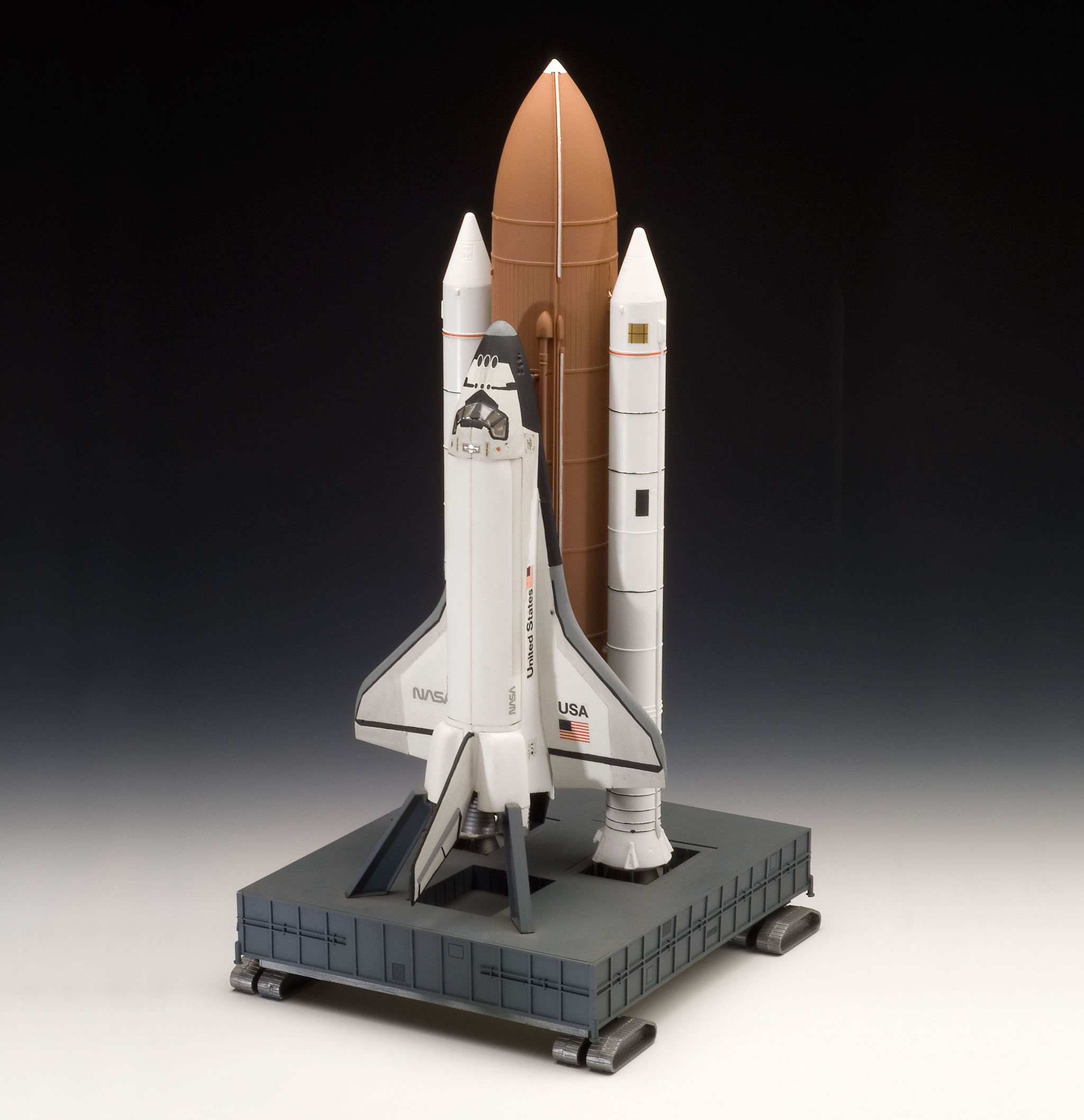 Amazon.co.jp: ドイツレベル 1/144 スペースシャトル & ブースター