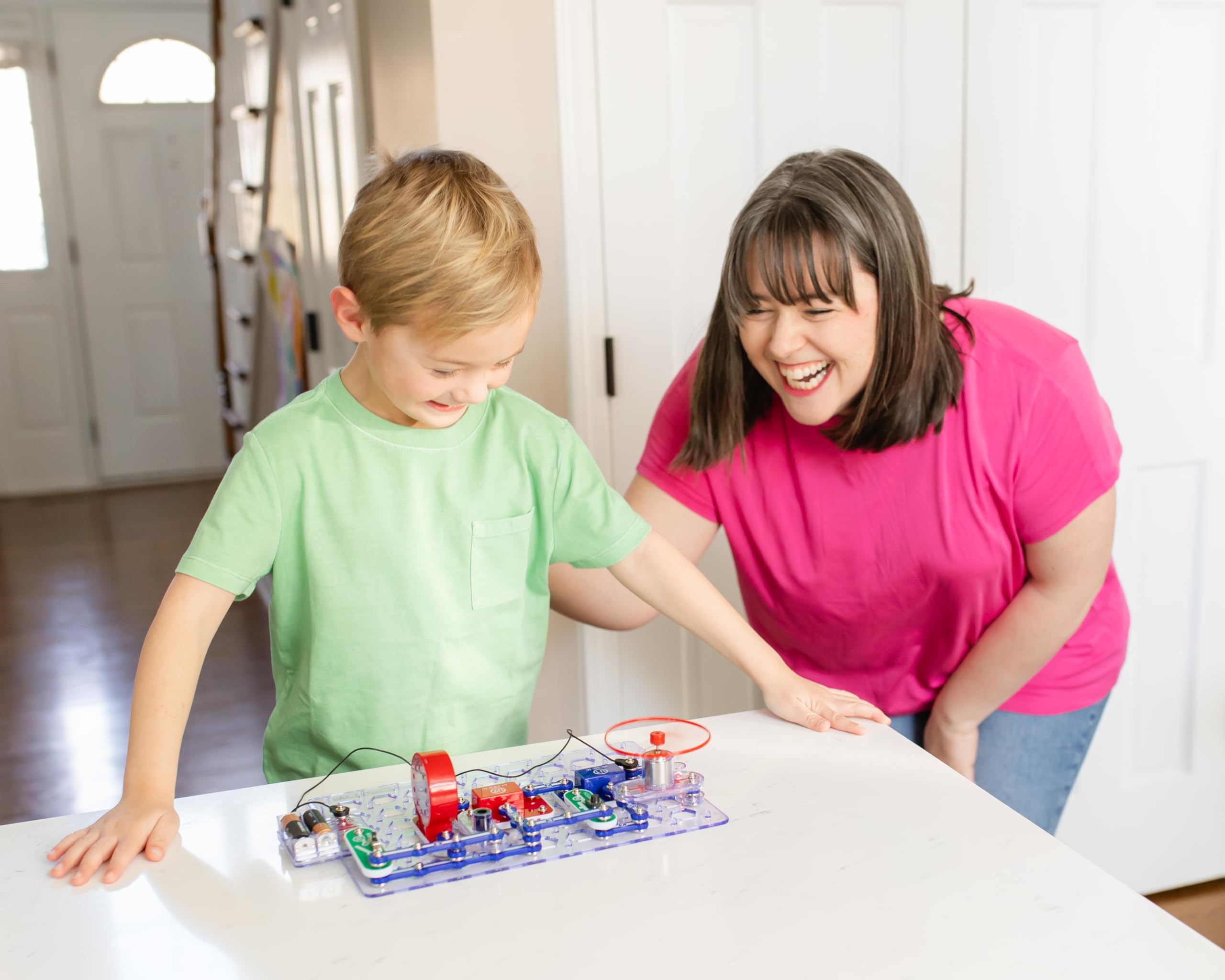Amazon | Snap Circuits Extreme Sc-750 [並行輸入品