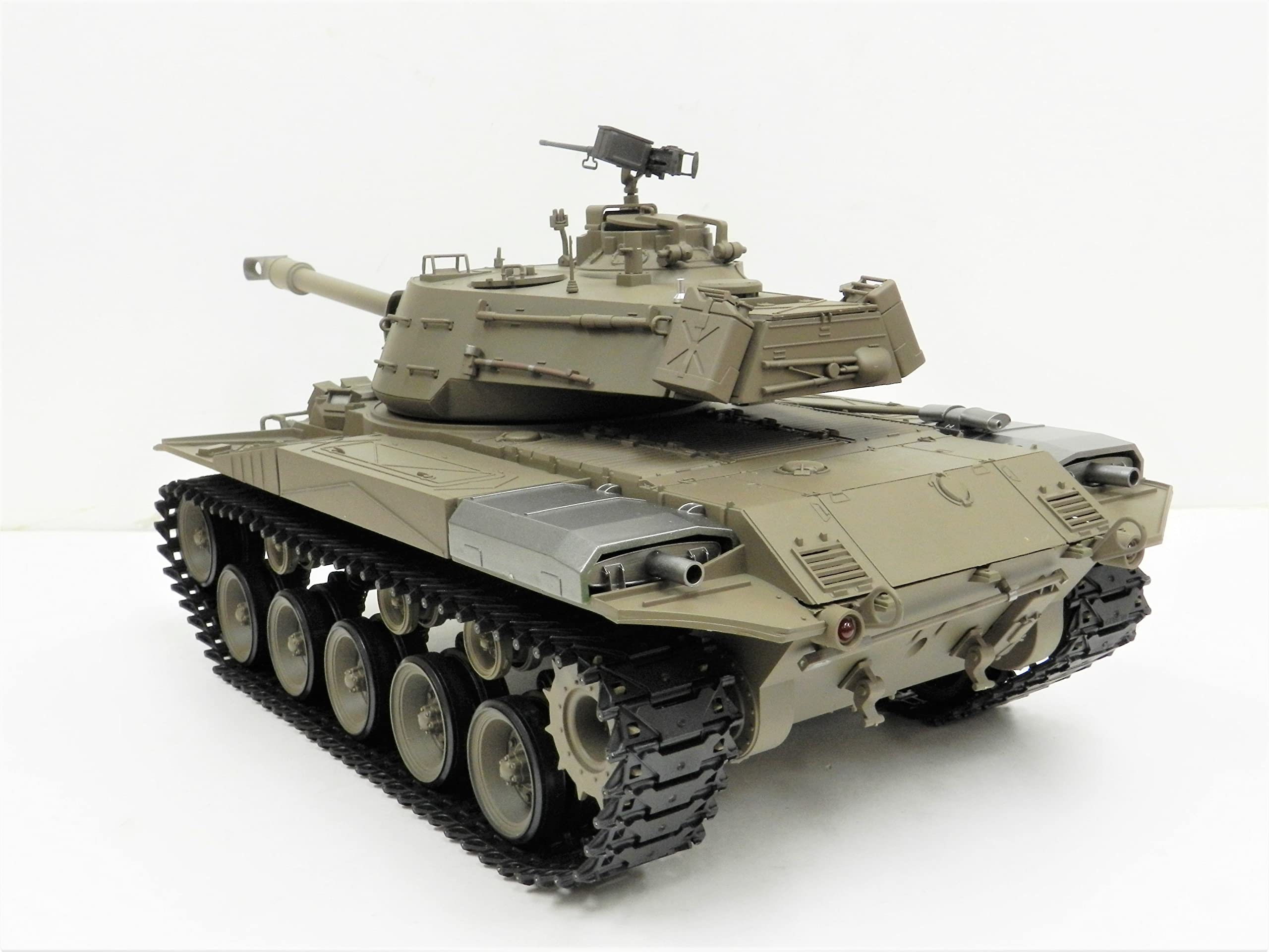 1/16戦車ラジコン USウォーカーブルドッグ ヘンロン基板7.0 Amazon.co