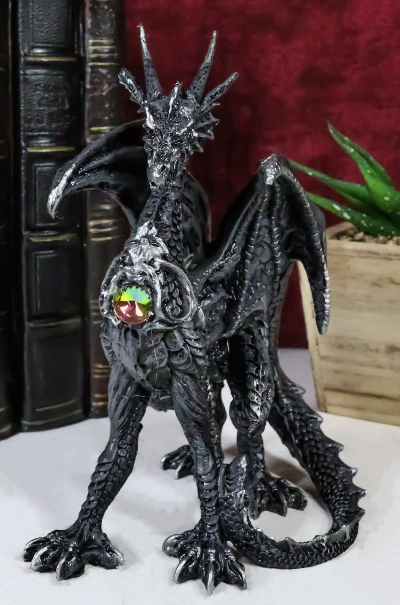 Amazon.co.jp: Ebros Nepenthe 伝説の角のある賢い古黒中世のドラゴン