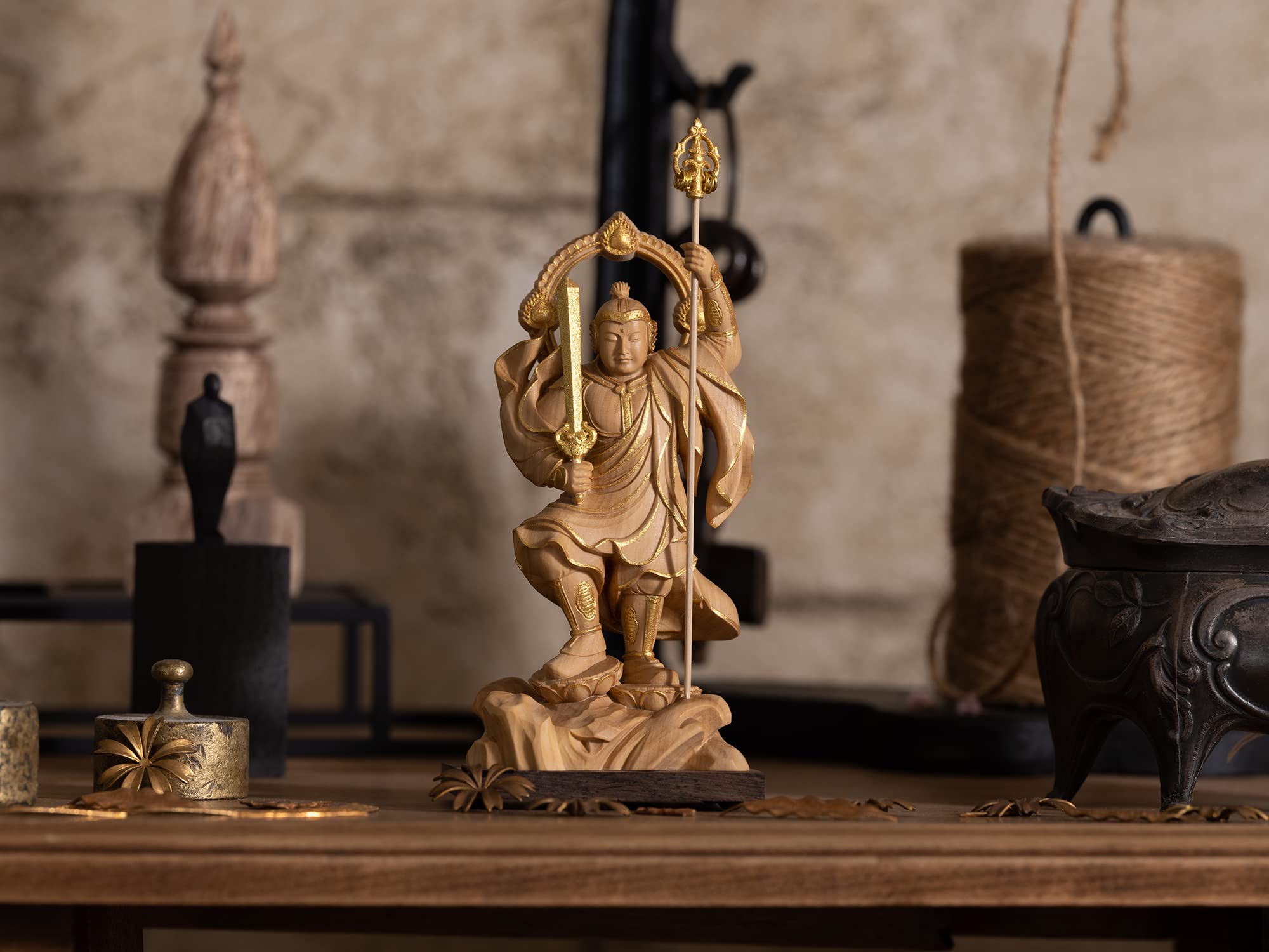 Amazon.co.jp: 極小仏 勝軍地蔵尊 14cm（木製：ツゲ 金泥仕上）＿将軍