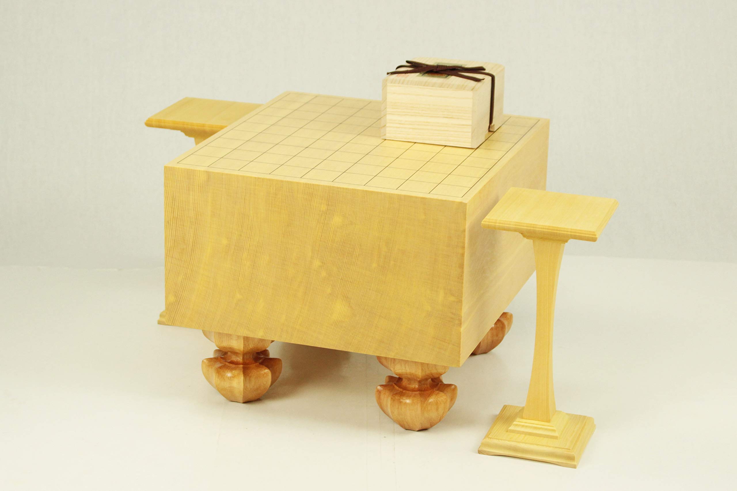 Amazon | 新榧将棋盤60号（6寸）駒+駒台セット【本つげ特上彫錦旗