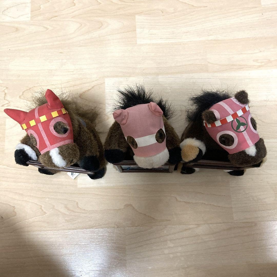 Amazon.co.jp: レトロ 90年代 競馬 スーパーホース ぬいぐるみ 写真