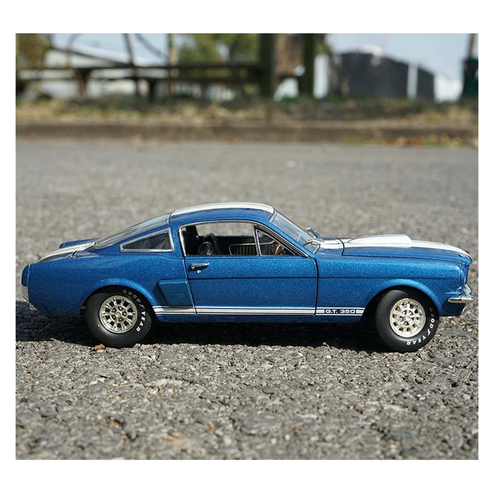 Amazon.co.jp: ミニカー スケールモデルカー 1:18 スケールフォード