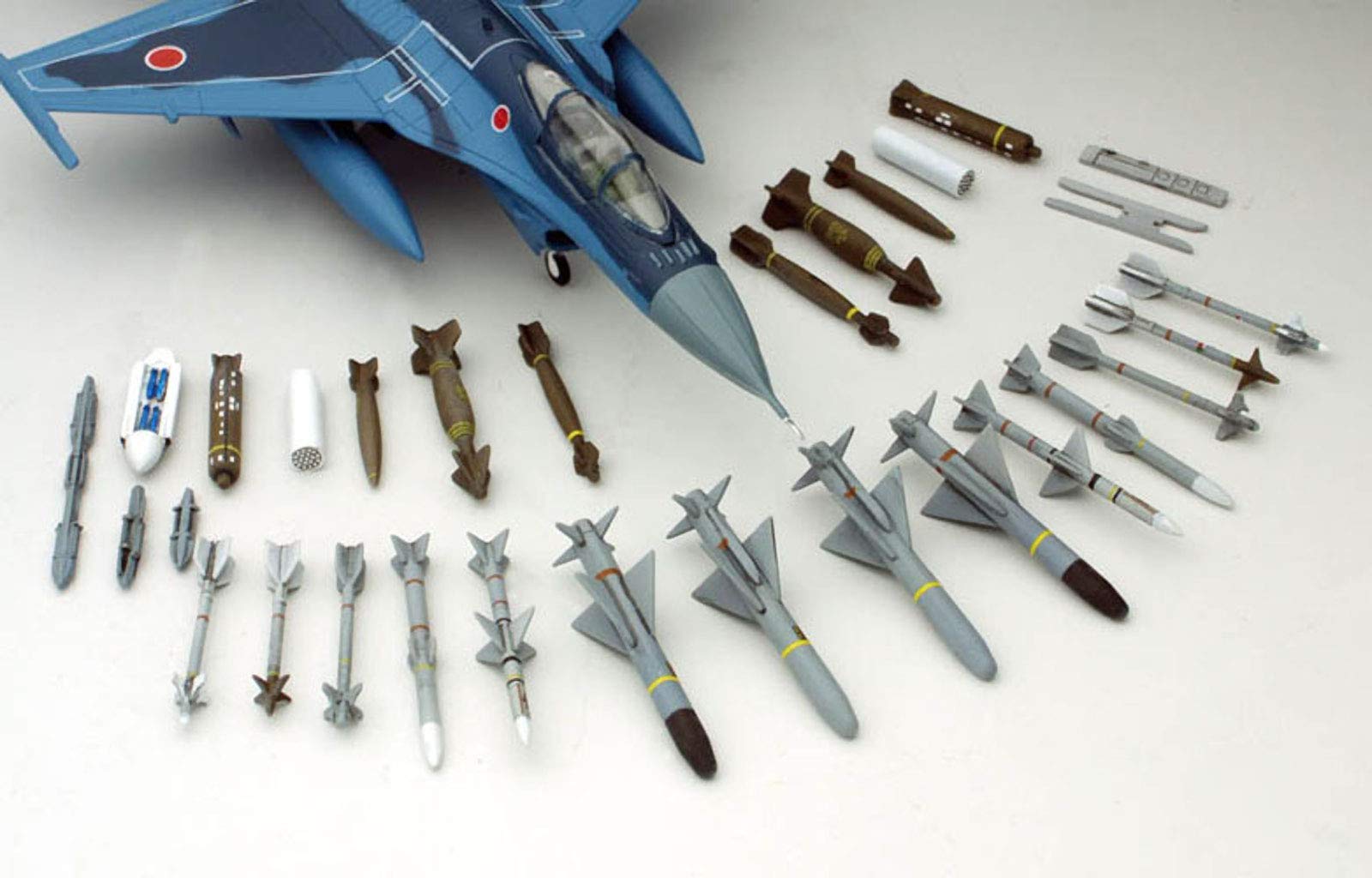 Amazon | プラッツ 1/144 航空自衛隊 ウエポンセット プラモデル