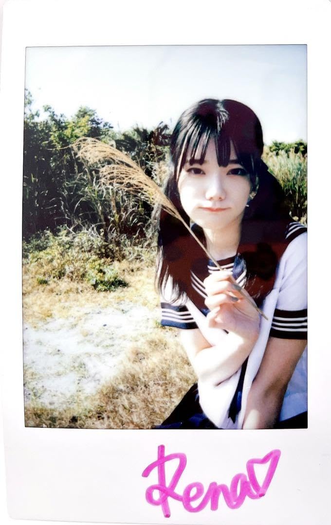 Amazon.co.jp: 購入特典宮下玲奈 直筆サイン入りチェキ 制服 : おもちゃ