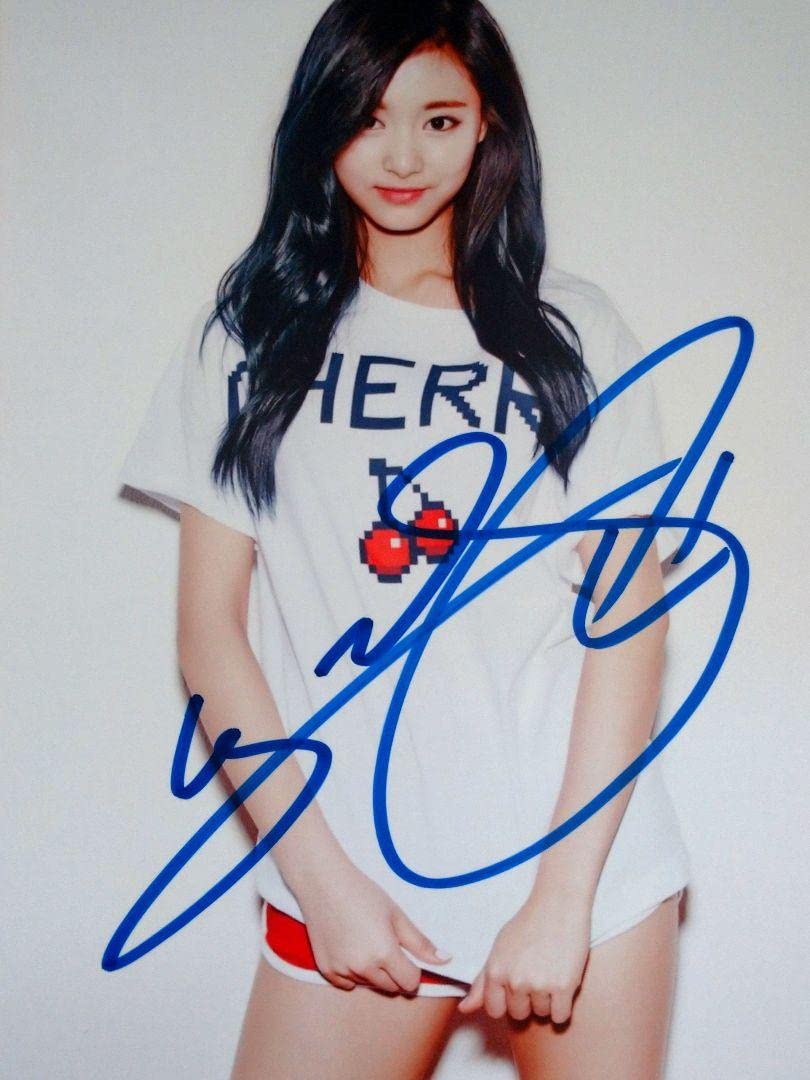 TWICE 特典 直筆 名前入り リメイクTシャツ TWICE 特典 直筆 名前入り