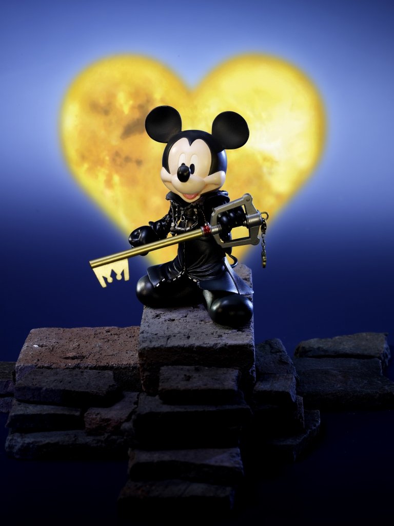 Amazon.co.jp: KINGDOM HEARTS PLAY ARTS 王様(ミッキー)(PVC塗装済み