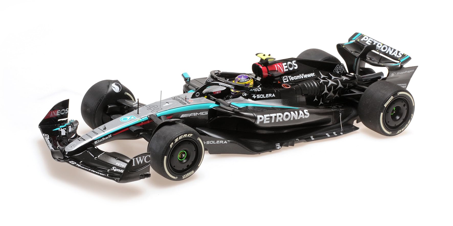 Amazon.co.jp: Minichamps 110240144 - メルセデ A-M-G W15 ルイス