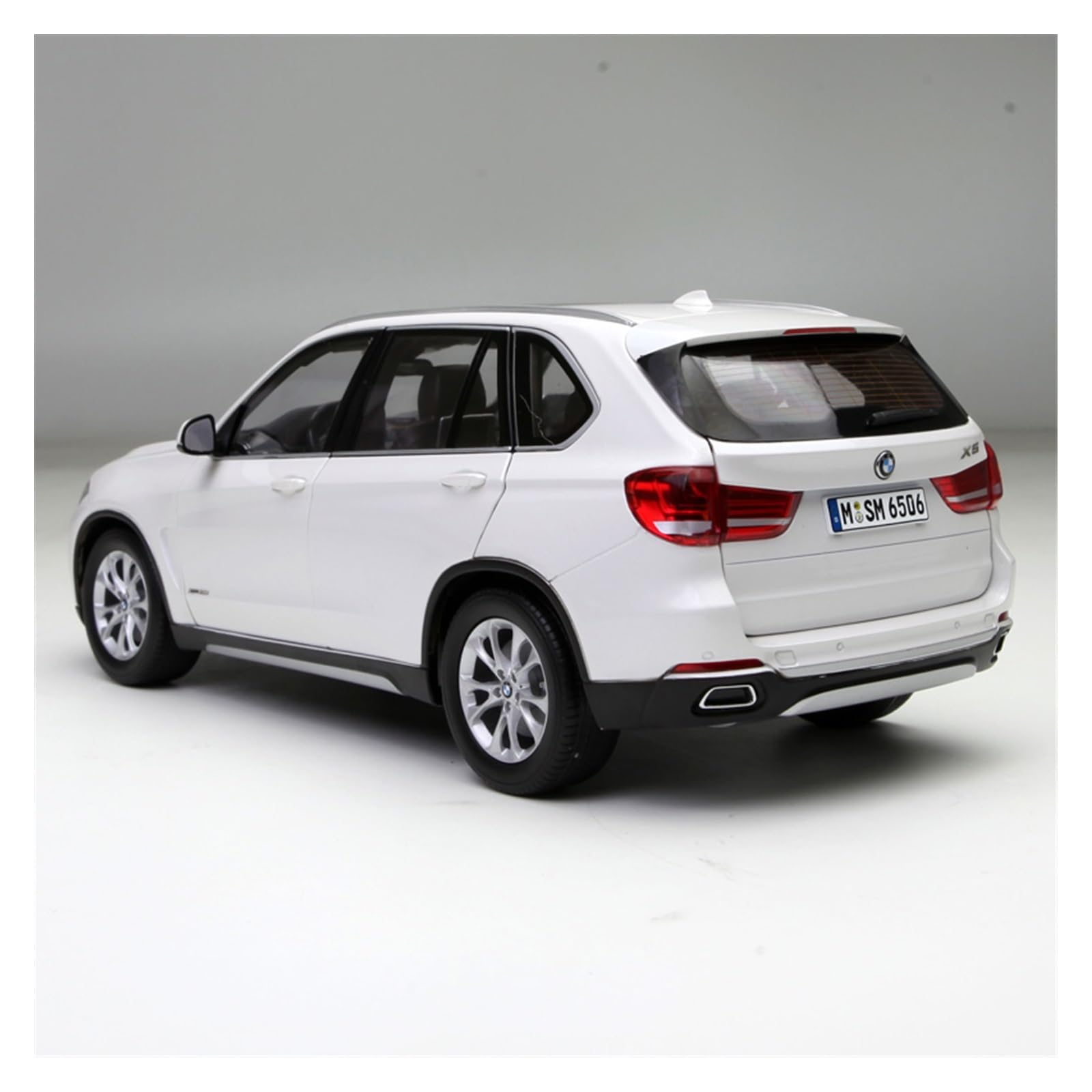 Amazon | ミニカーモデル 1/18スケール BMW X5 F15 ダイキャスト合金車