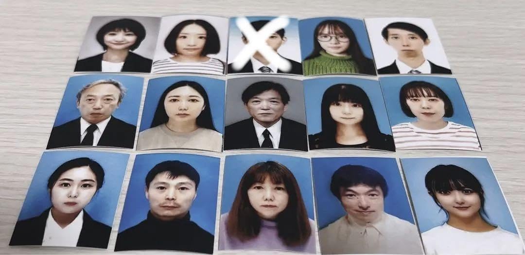 Amazon.co.jp: 赤の他人 証明写真ガチャ : おもちゃ