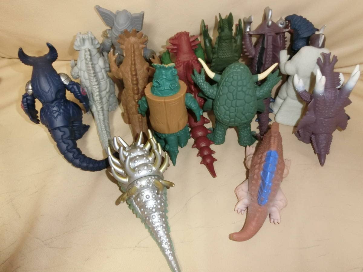 Amazon.co.jp: 怪獣 ライブサイン付きソフビ たくさんセットです