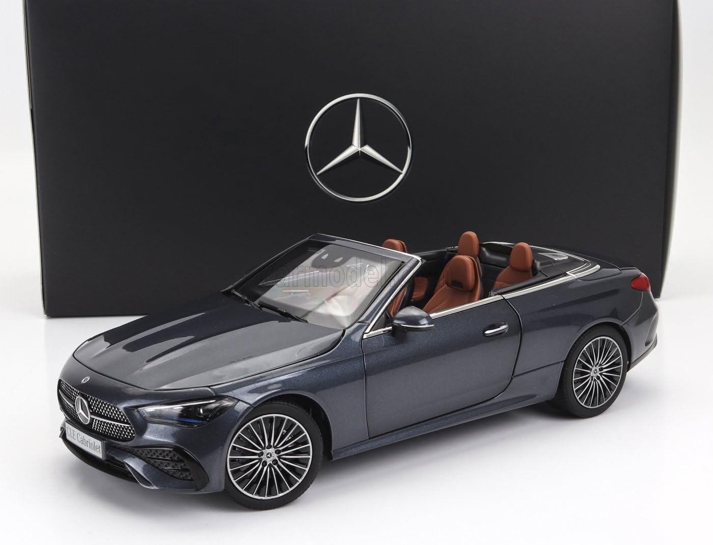 Amazon.co.jp: ミニカー 1/18 メルセデス ベンツ CLEクラス ノレブ