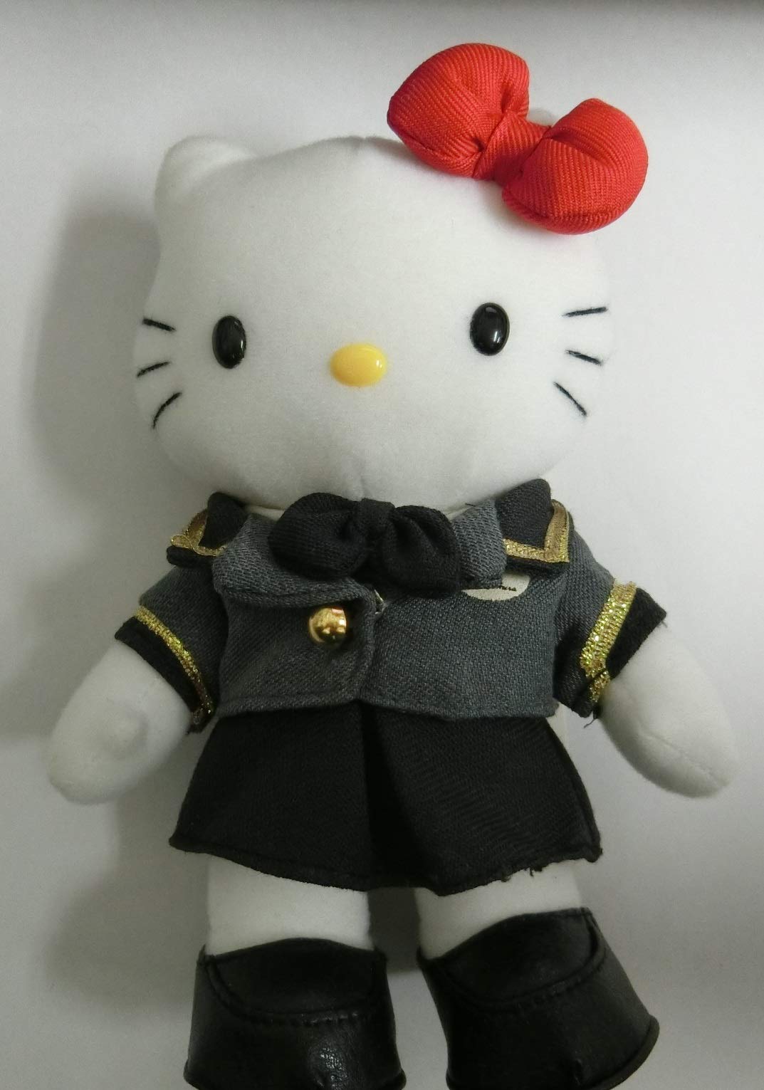 Amazon.co.jp: ハローキティ 制服シリーズ ぬいぐるみS ホテルオークラ