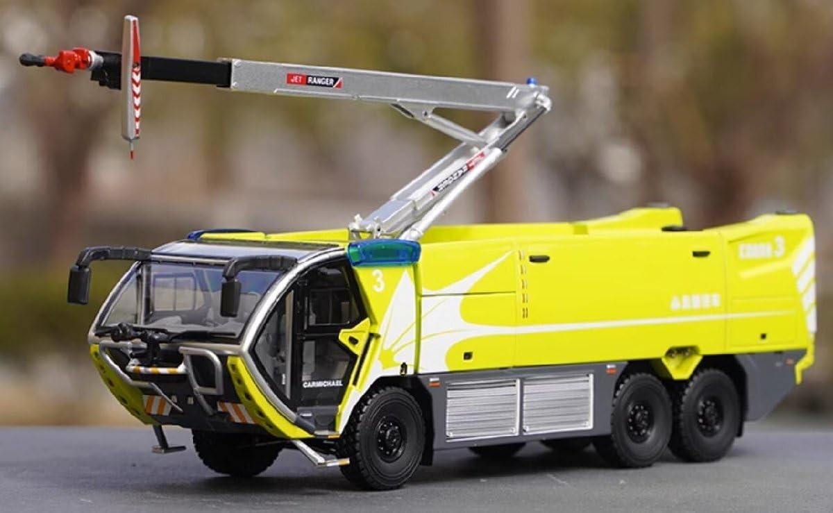 Amazon | △ 1/43 CARMICHAEL COBRA3 くうこう消防車 y | ミニカー