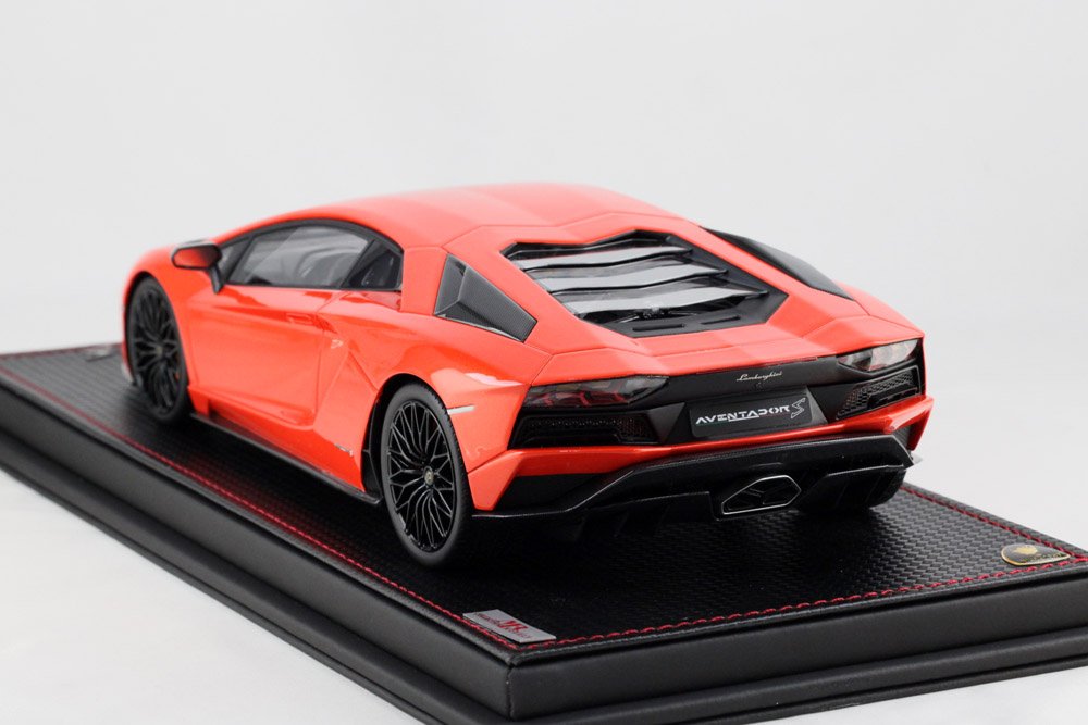 Amazon | MRコレクション 1/18完成品 ランボルギーニ アヴェンタドール