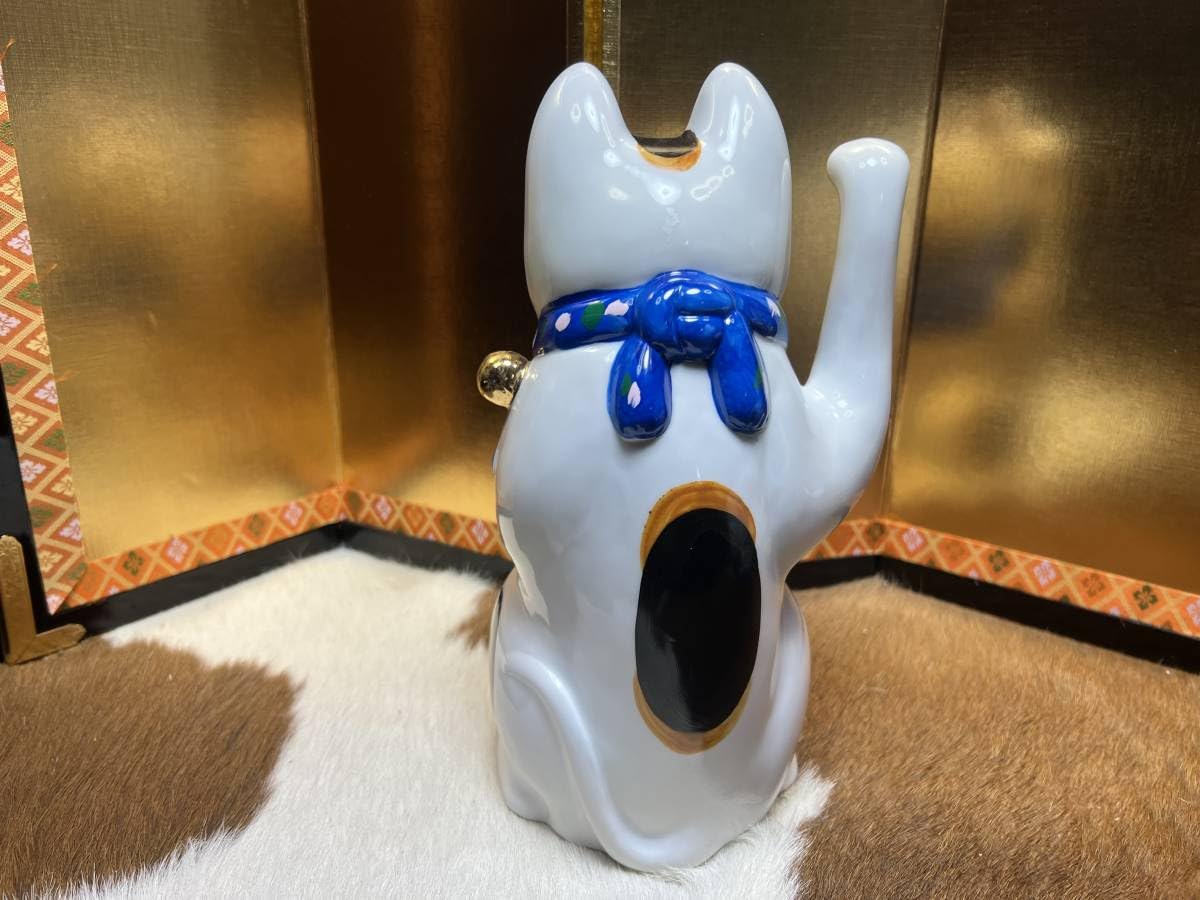 Amazon.co.jp: □陶器□青模様□ブチ□招き猫□右手挙げ□ねこ□置物