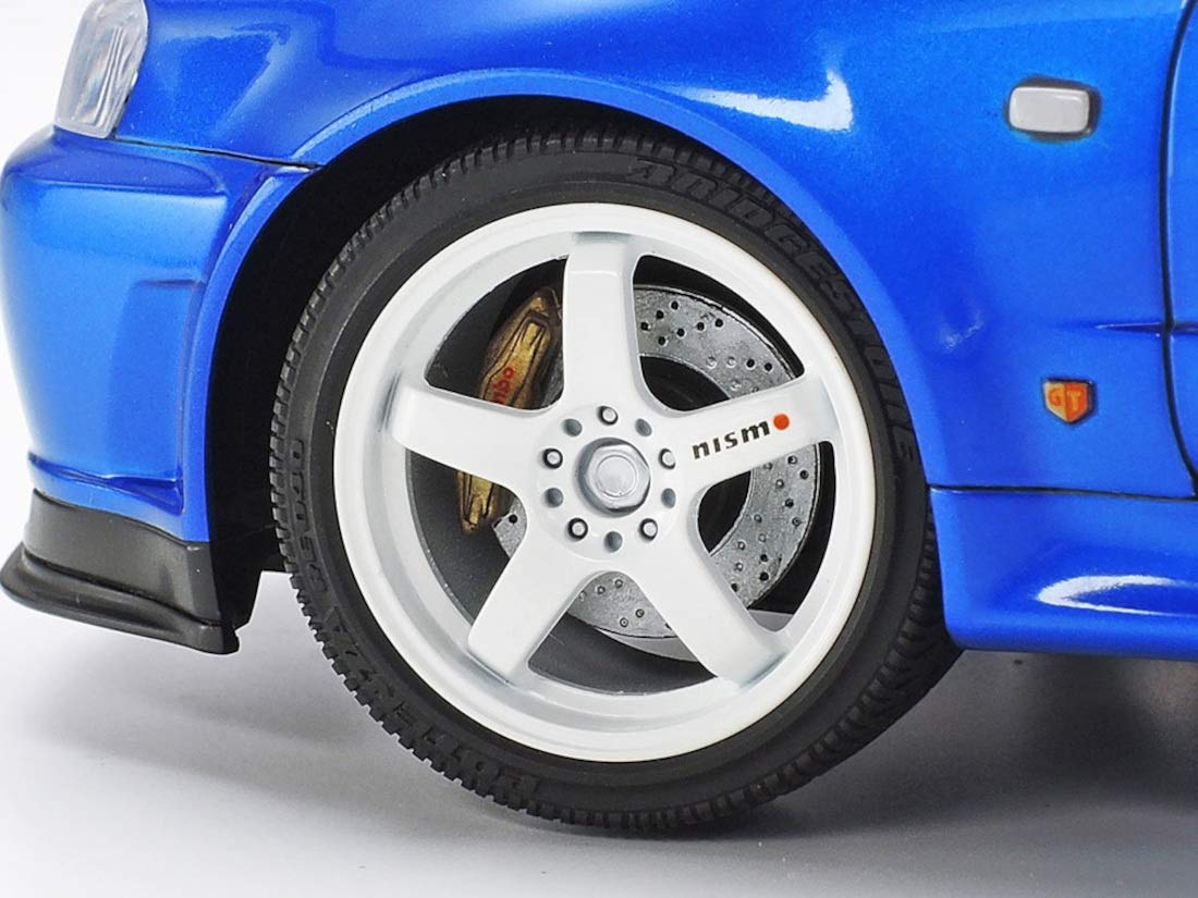 Amazon.com: Tamiya Nissan Skyline GT-R R34 V-Spec II 1/24 Scale