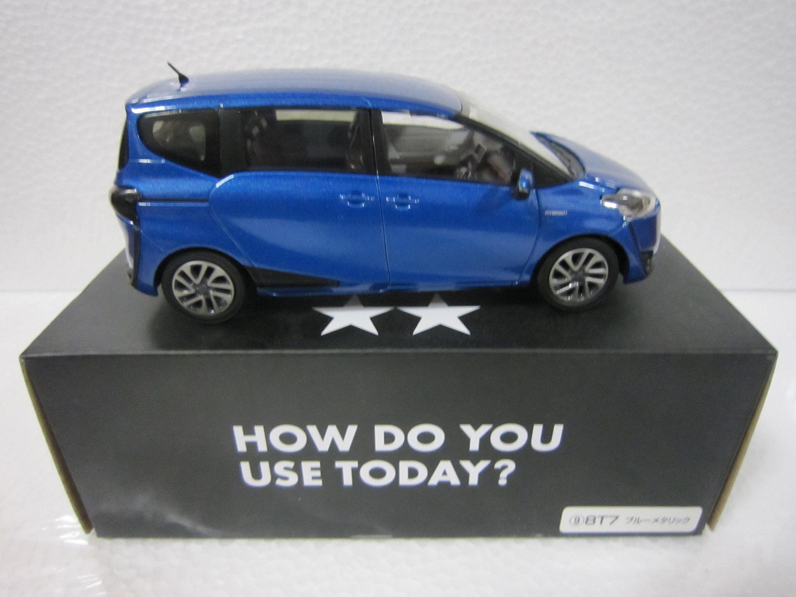 Amazon.co.jp: トヨタ 1/30 オフィシャルミニカー シエンタ カラー