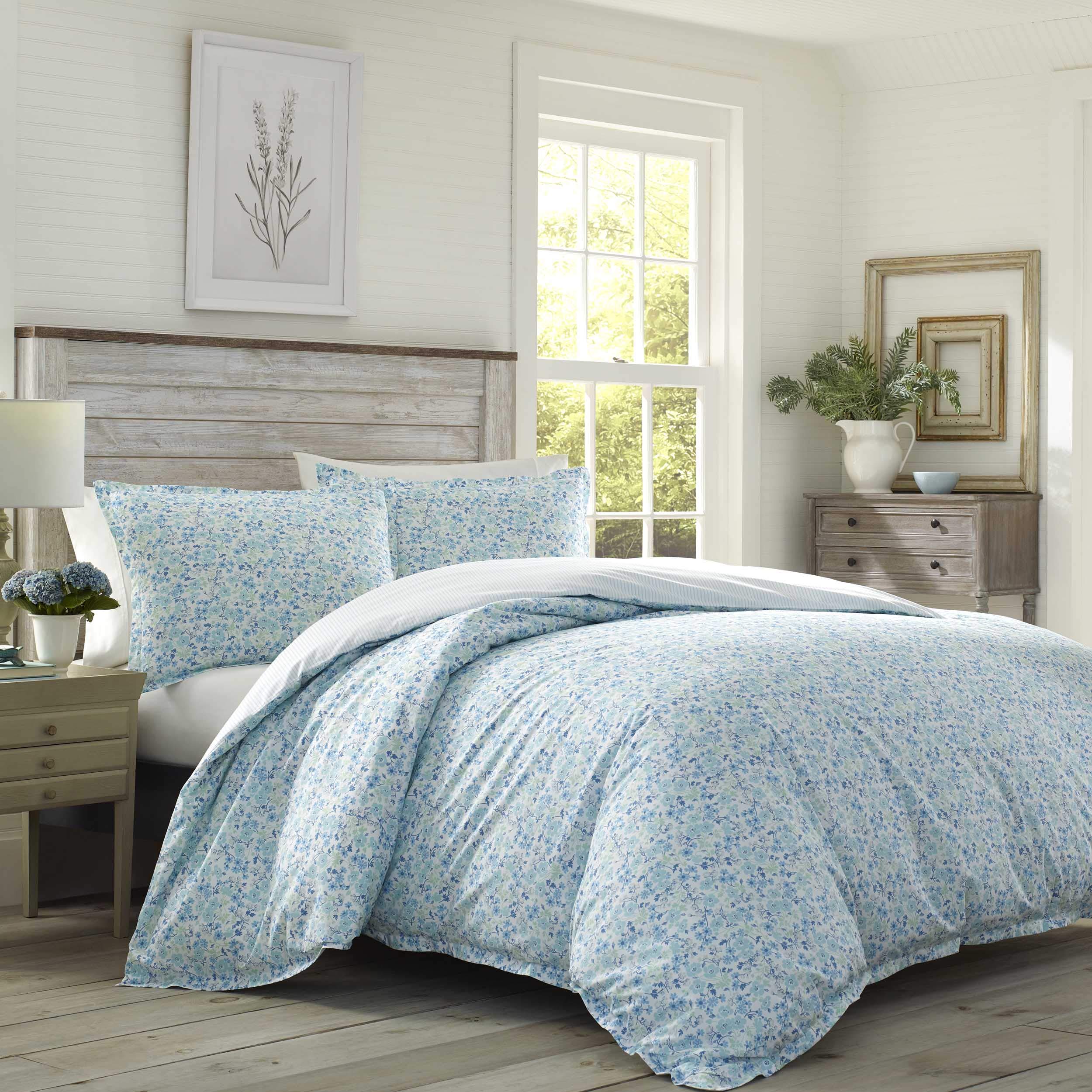 Amazon.com: Laura Ashley - Queen Duvet Cover Set, Reversible