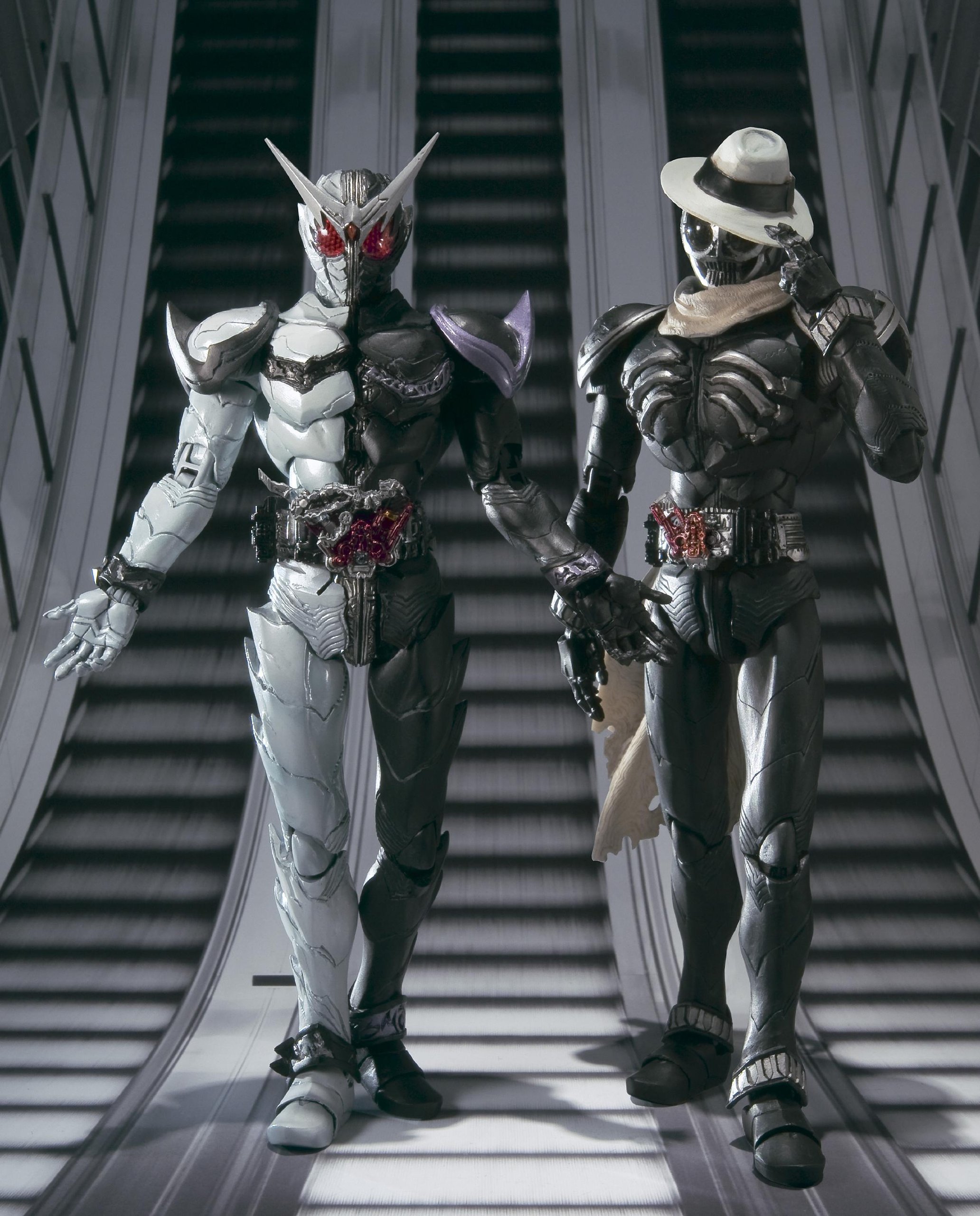 Amazon.co.jp: TAMASHII NATIONS S.I.C. VOL.59 仮面ライダーWファング
