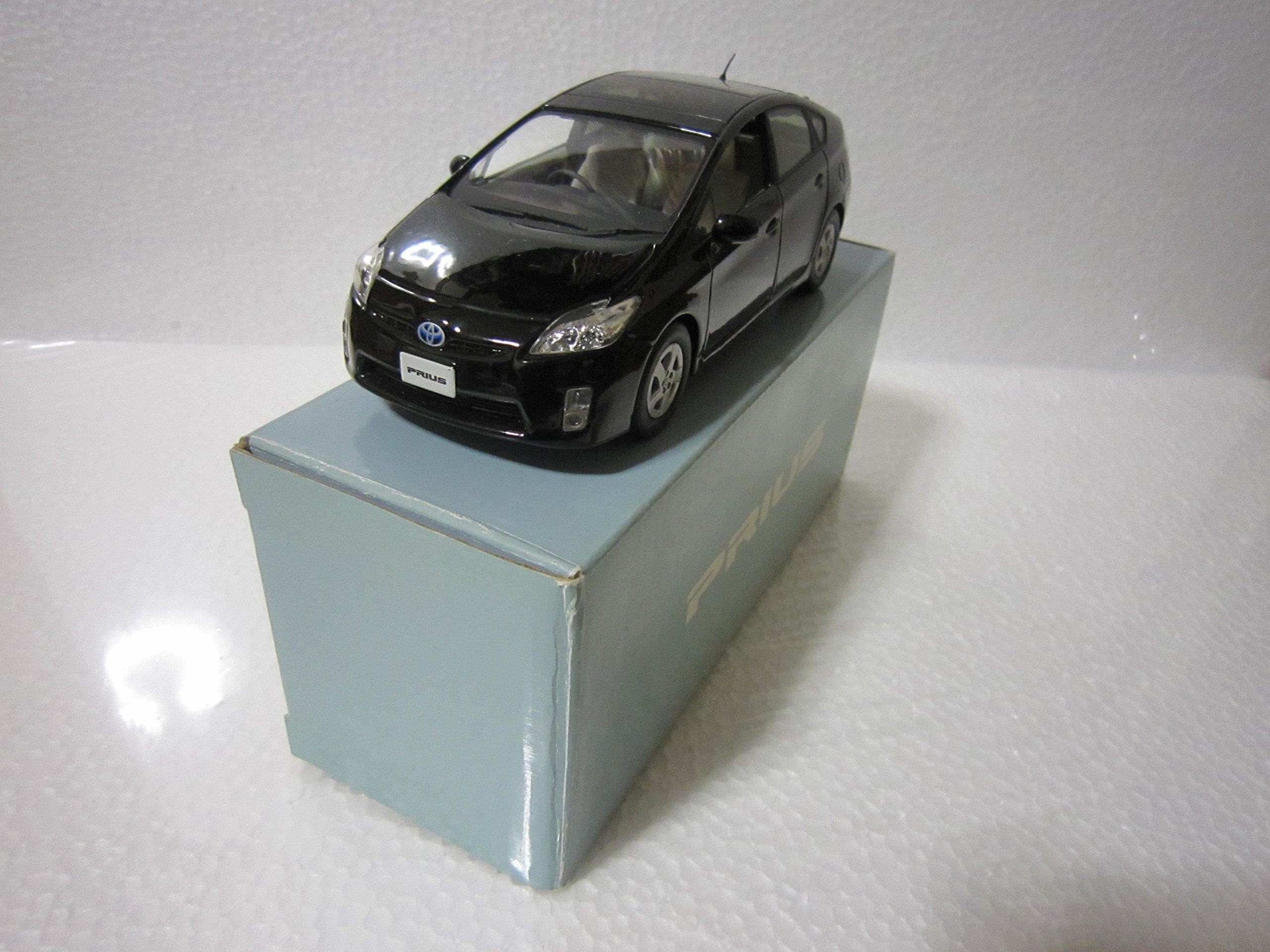 Amazon | トヨタ 1/30 オフィシャルミニカー プリウス カラーサンプル