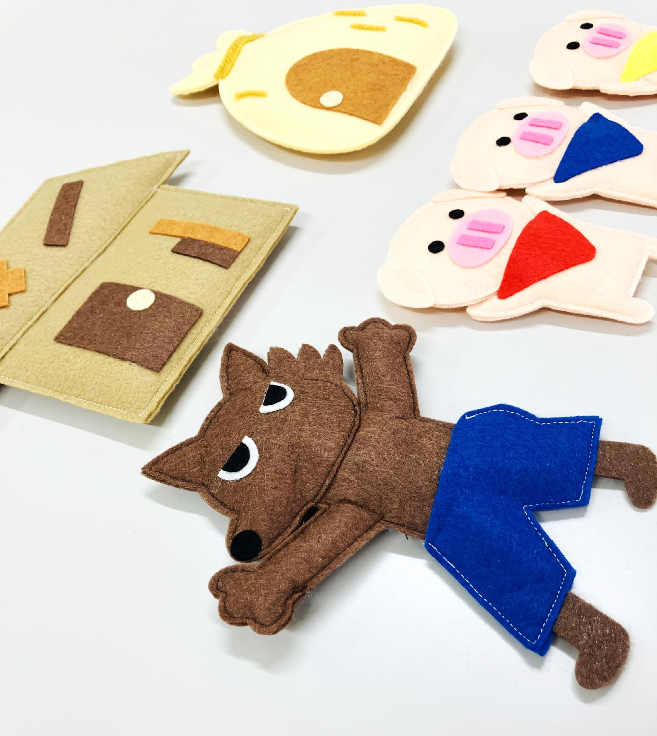 Amazon.co.jp: [てくてくも] おはなしエプロン® 3びきの子豚 3びきの