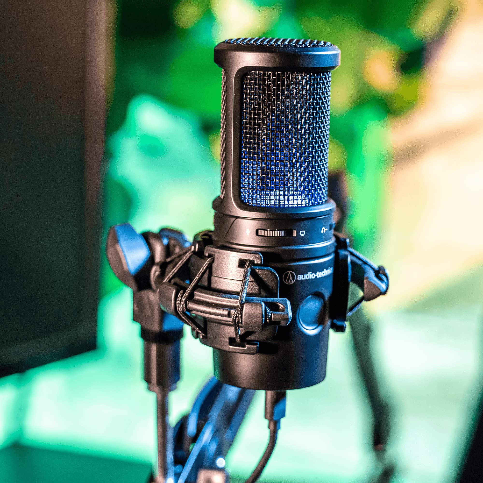 Amazon.com: Audio-Technica AT8455 Shock Mount for AT2020USB-X and