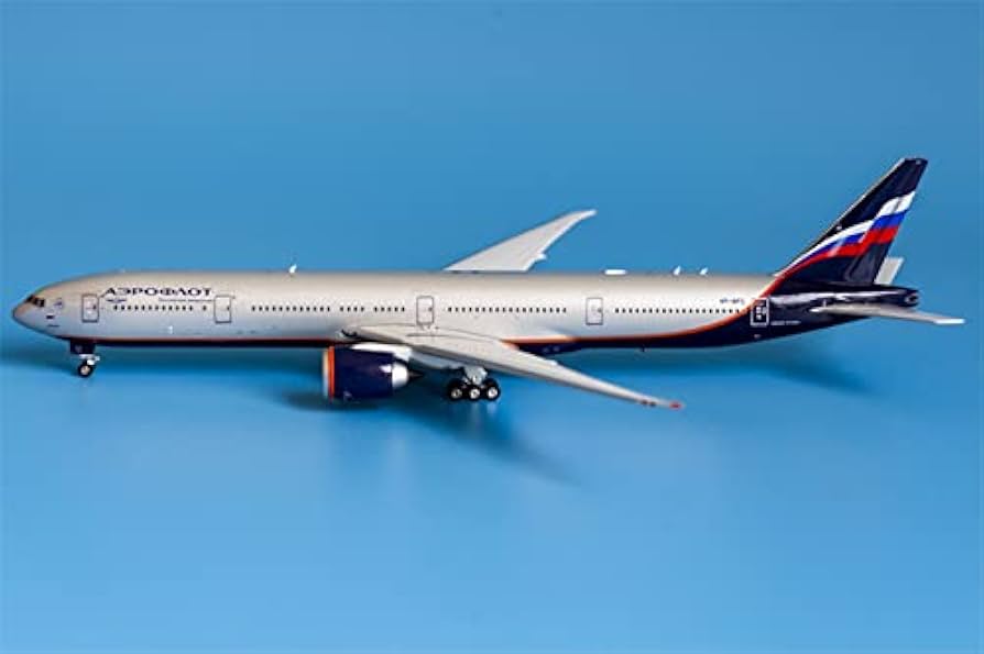 Amazon.com: Phoenix Russia Airlines for Boeing 777-300ER VP-BFC 1